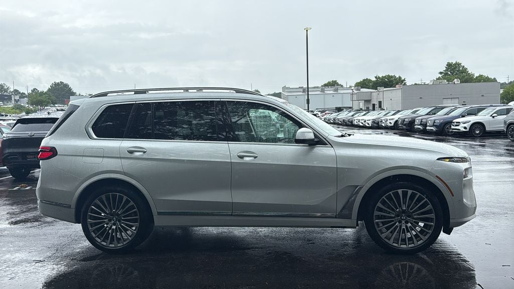 2025 BMW X7 xDrive40i