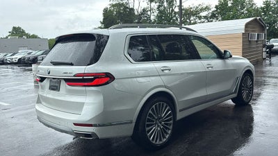 2025 BMW X7 xDrive40i
