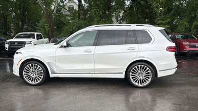 2025 BMW X7 xDrive40i