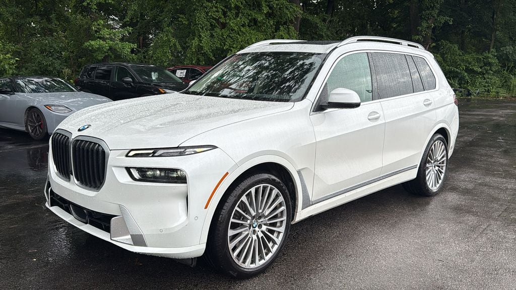 2025 BMW X7 xDrive40i