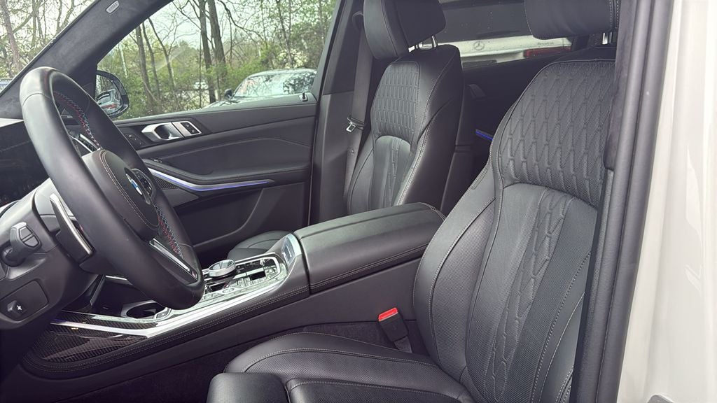 2025 BMW X7 M60i