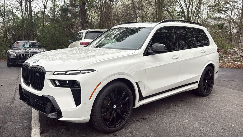 2025 BMW X7 M60i