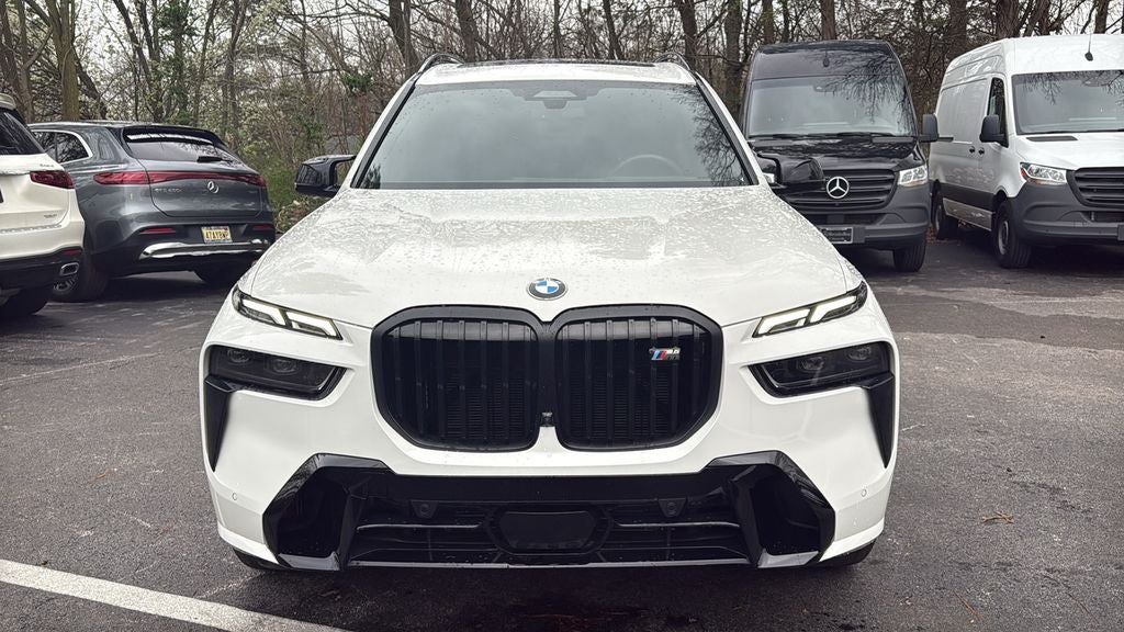 2025 BMW X7 M60i