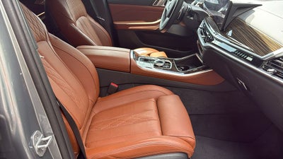 2024 BMW X5 M60i