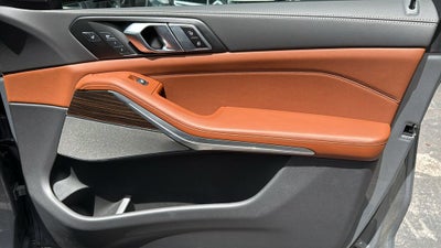 2024 BMW X5 M60i