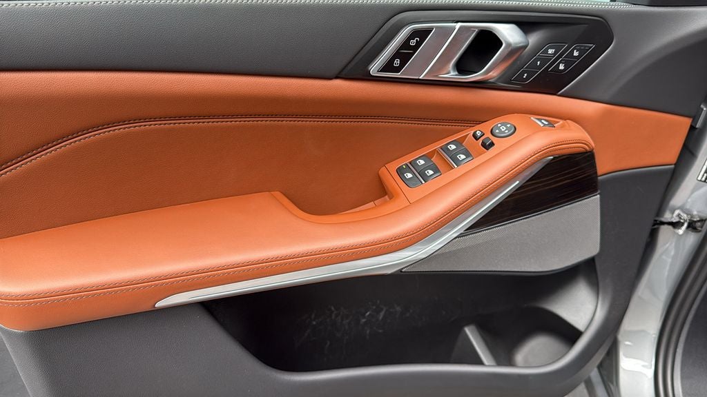2024 BMW X5 M60i