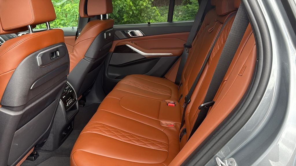 2024 BMW X5 M60i
