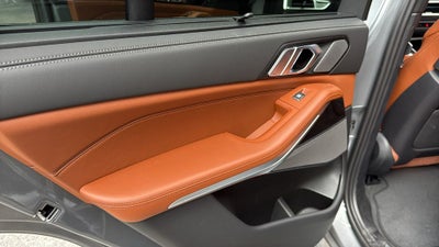 2024 BMW X5 M60i