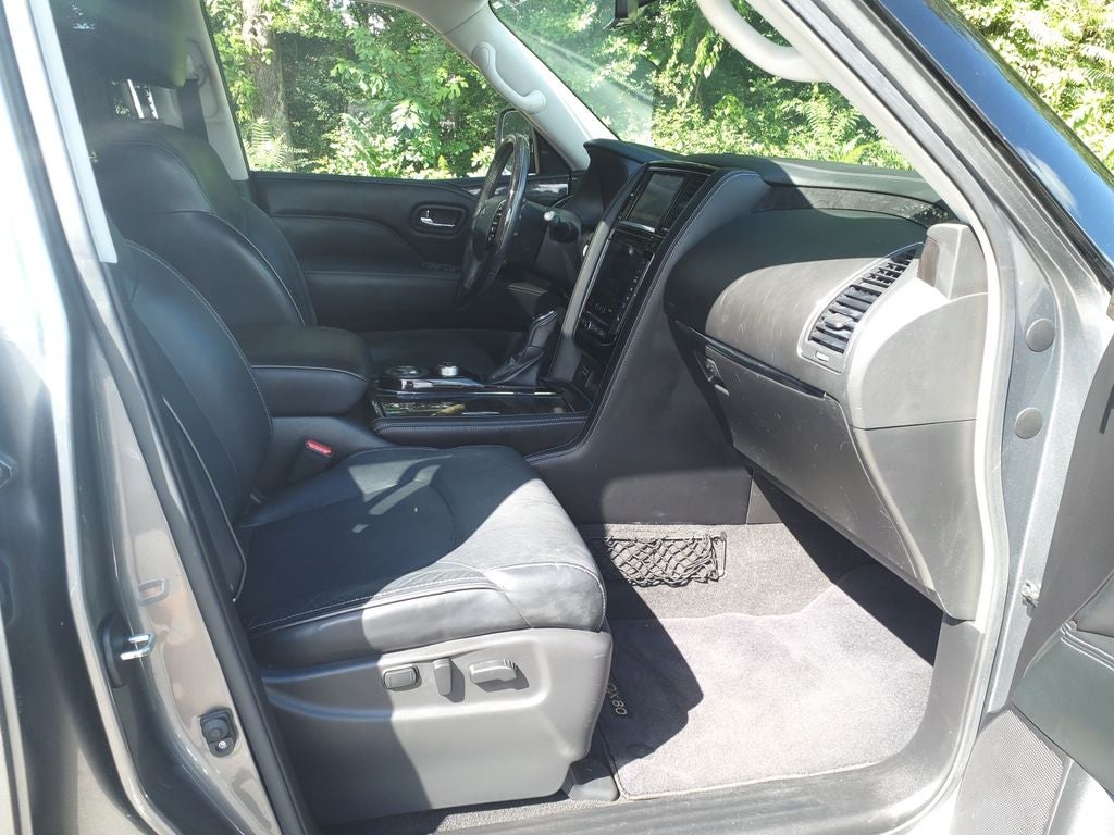 2021 INFINITI QX80 LUXE