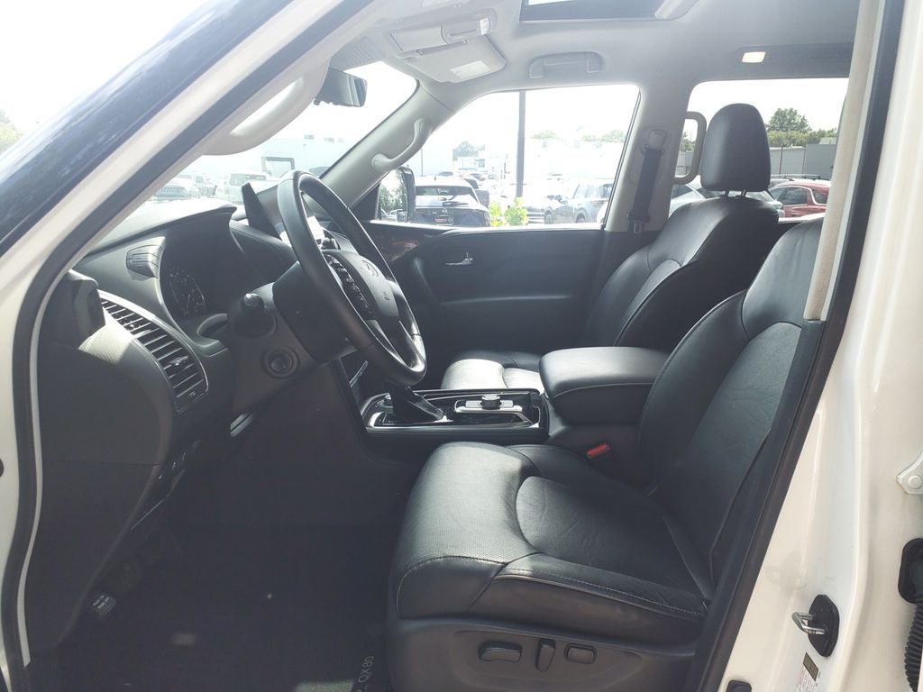 2024 INFINITI QX80 LUXE