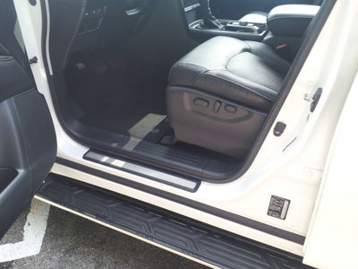 2024 INFINITI QX80 LUXE