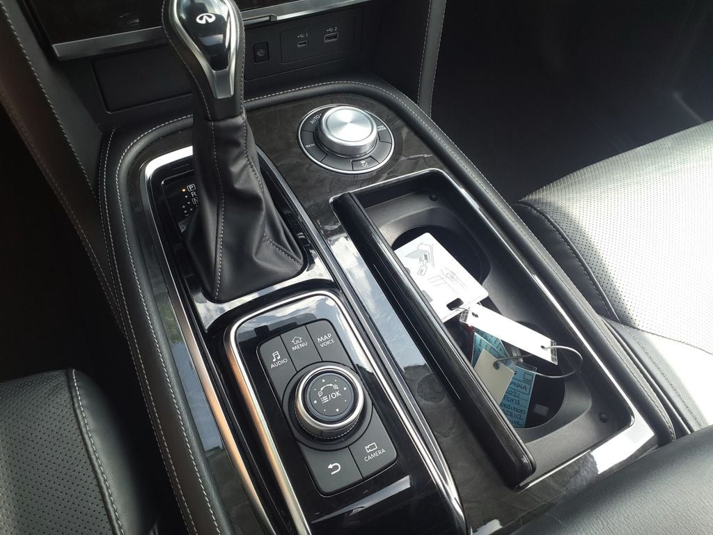 2024 INFINITI QX80 LUXE