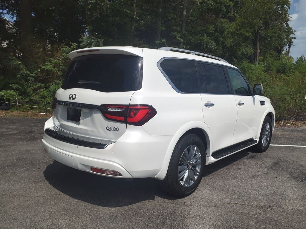 2024 INFINITI QX80 LUXE