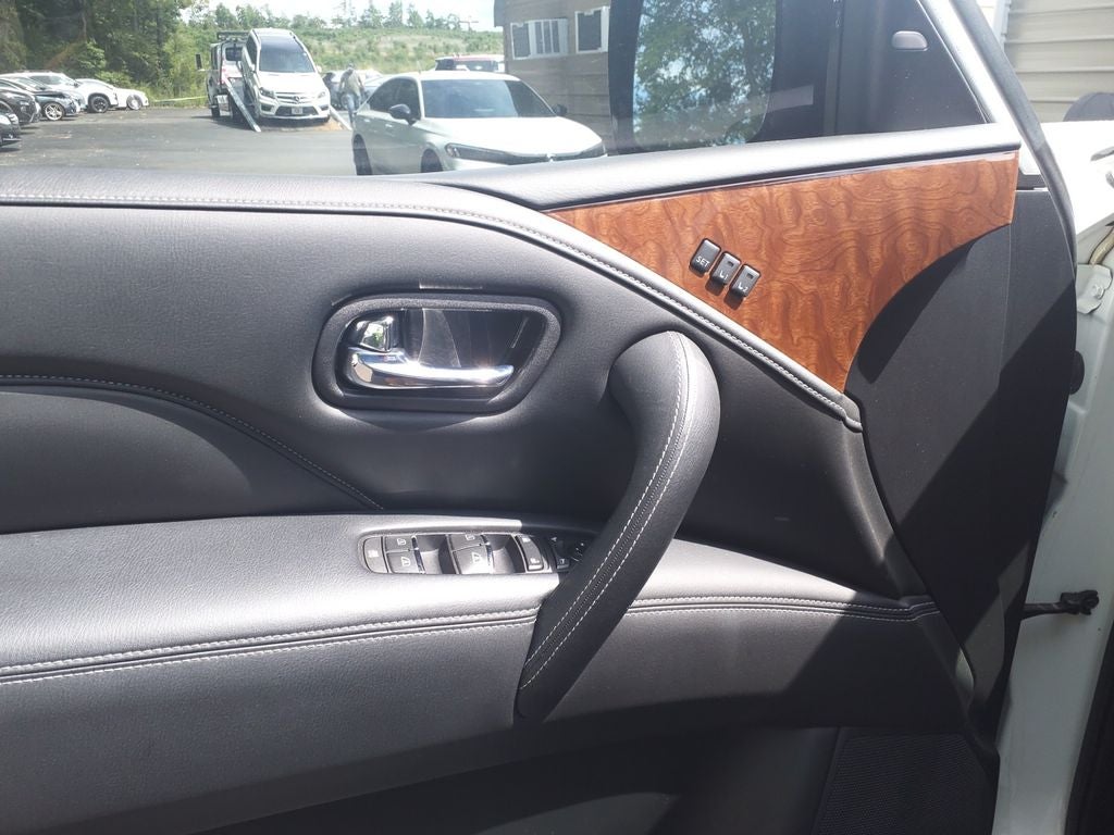 2019 INFINITI QX80 LUXE