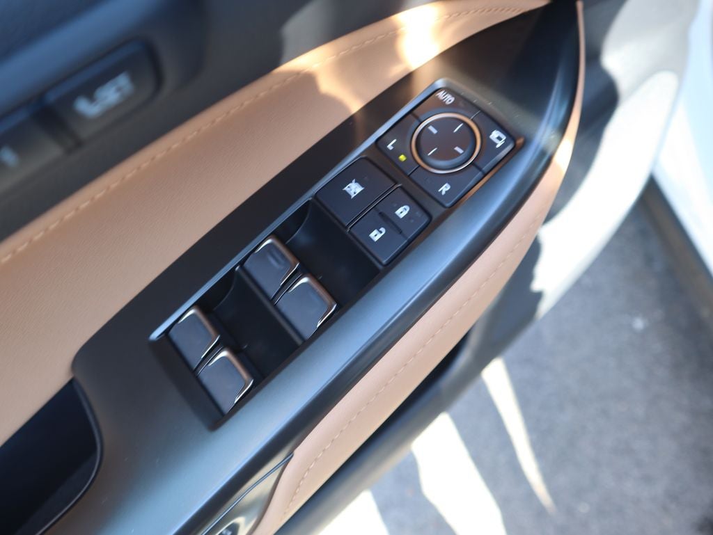 2025 Lexus NX 350h Luxury