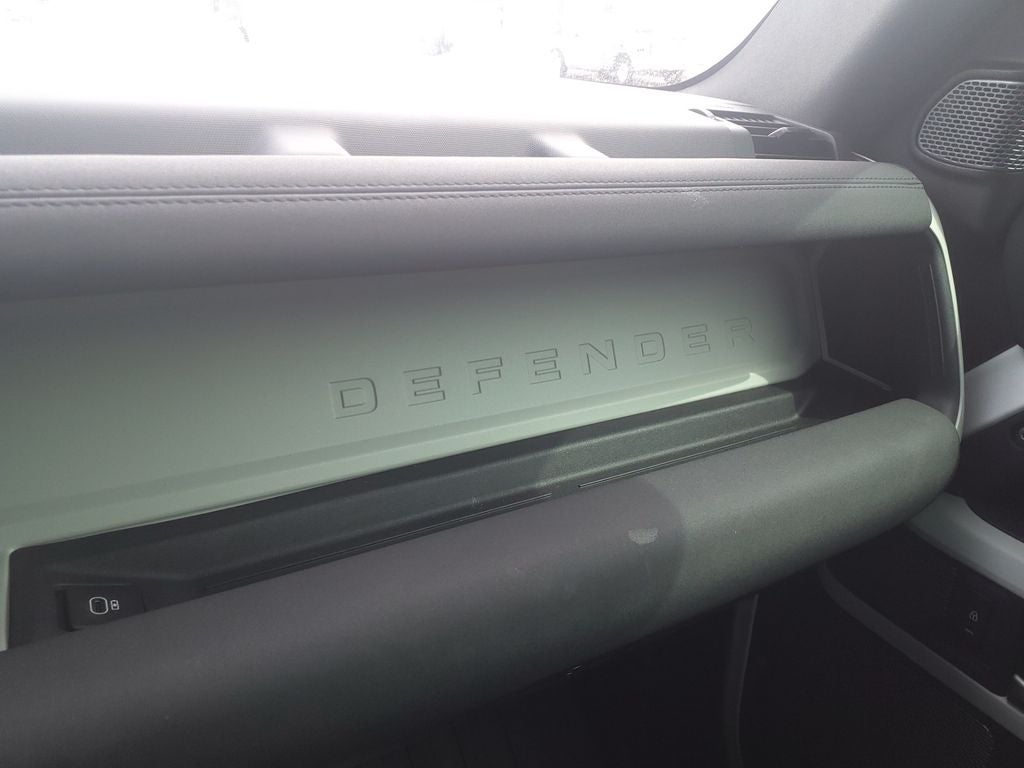 2022 Land Rover Defender 90 Standard