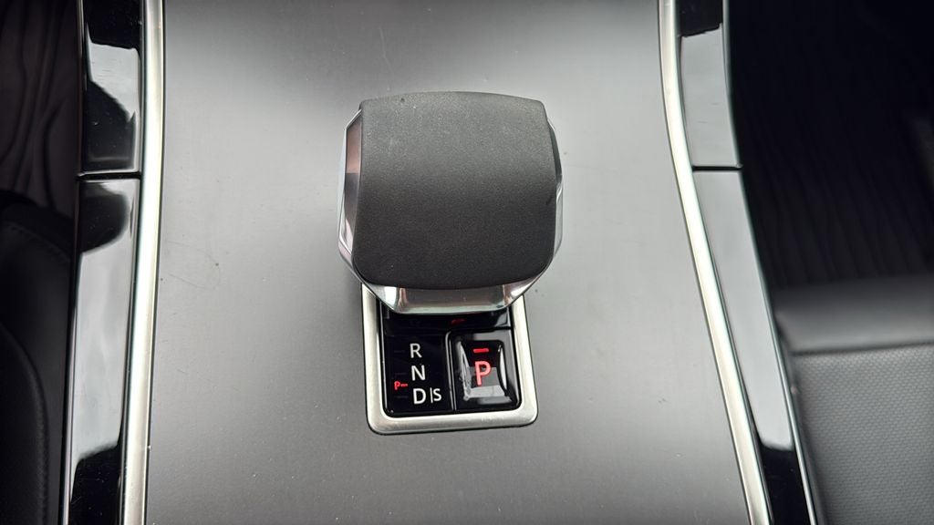 2024 Land Rover Range Rover Velar Dynamic SE