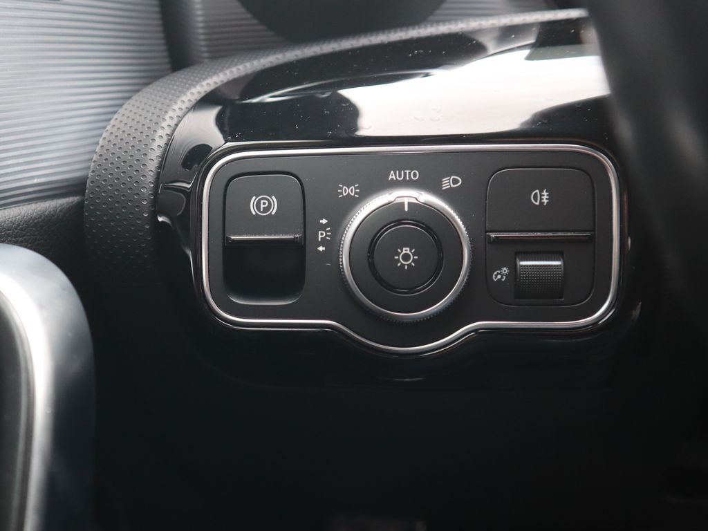 2021 Mercedes-Benz A-Class A 220 4MATIC®