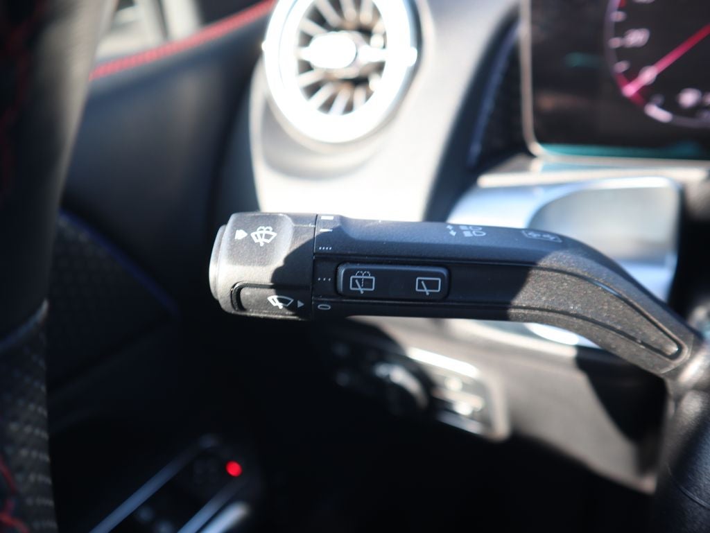 2025 Mercedes-Benz GLB GLB 250