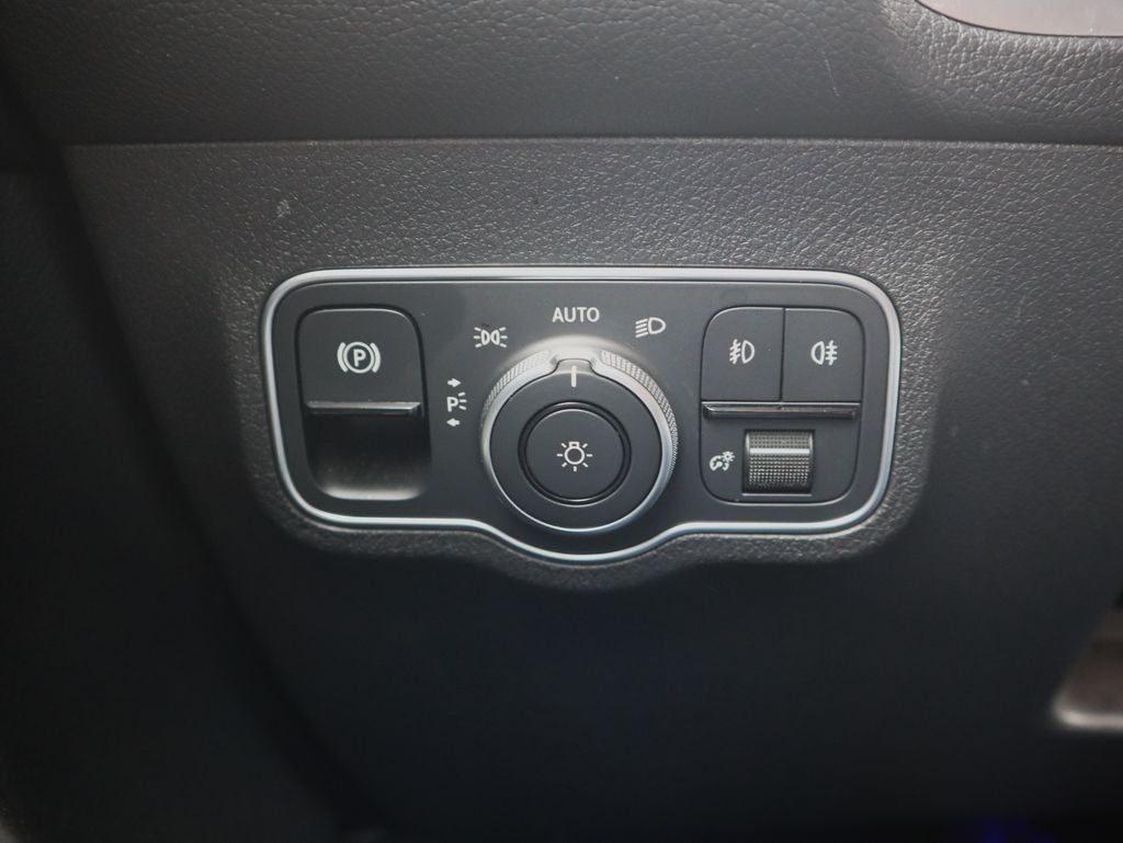 2025 Mercedes-Benz GLB GLB 250