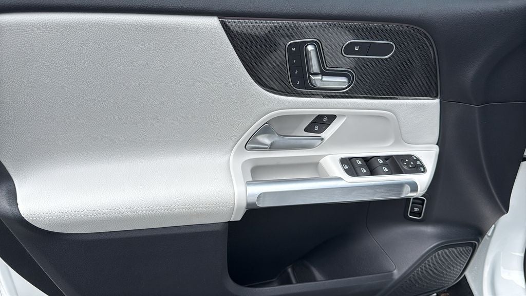 2023 Mercedes-Benz GLB GLB 250