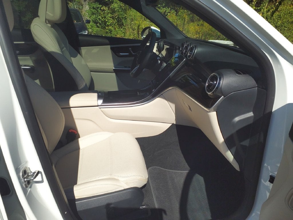 2025 Mercedes-Benz GLC GLC 300