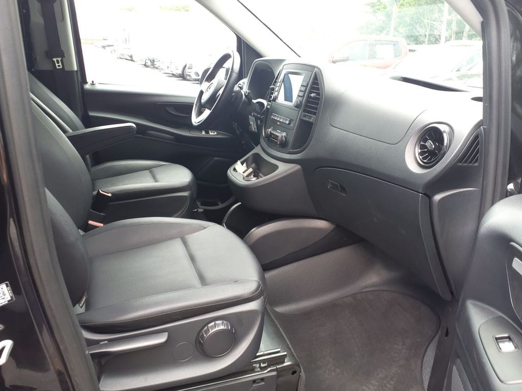 2023 Mercedes-Benz Metris Passenger 8 PASSENGER