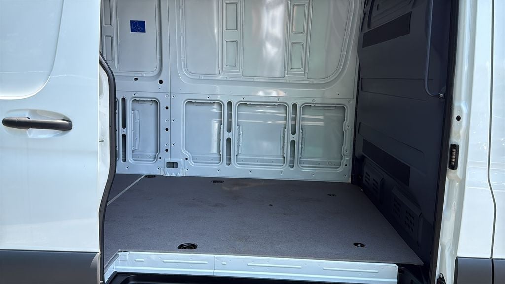 2025 Mercedes-Benz Sprinter 2500 Cargo 170 WB High Roof