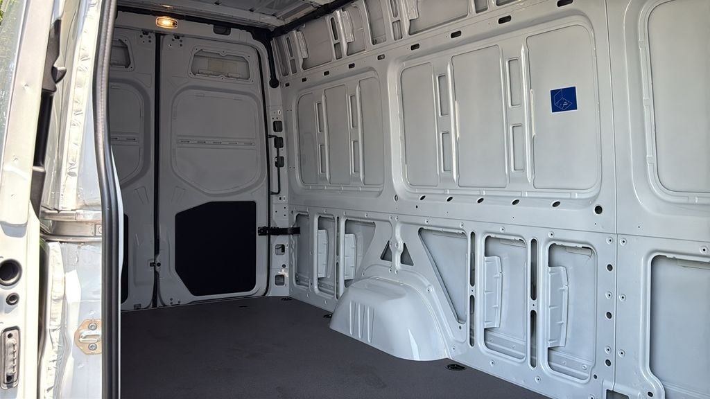 2025 Mercedes-Benz Sprinter 2500 Cargo 170 WB High Roof