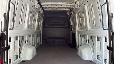 2025 Mercedes-Benz Sprinter 2500 Cargo 170 WB High Roof