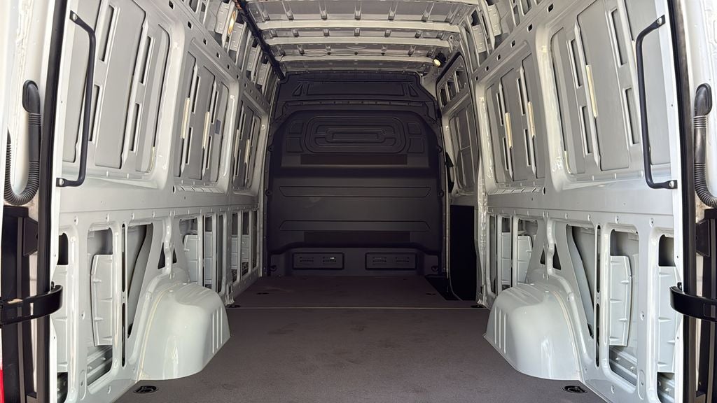 2025 Mercedes-Benz Sprinter 2500 Cargo 170 WB High Roof