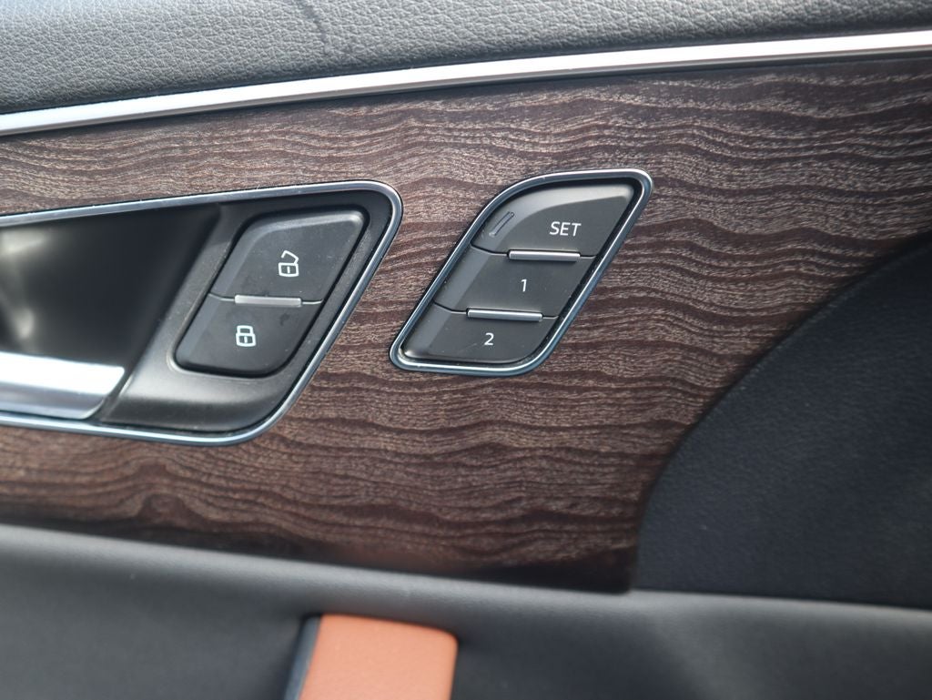 2020 Audi Q8 55 Premium Plus quattro