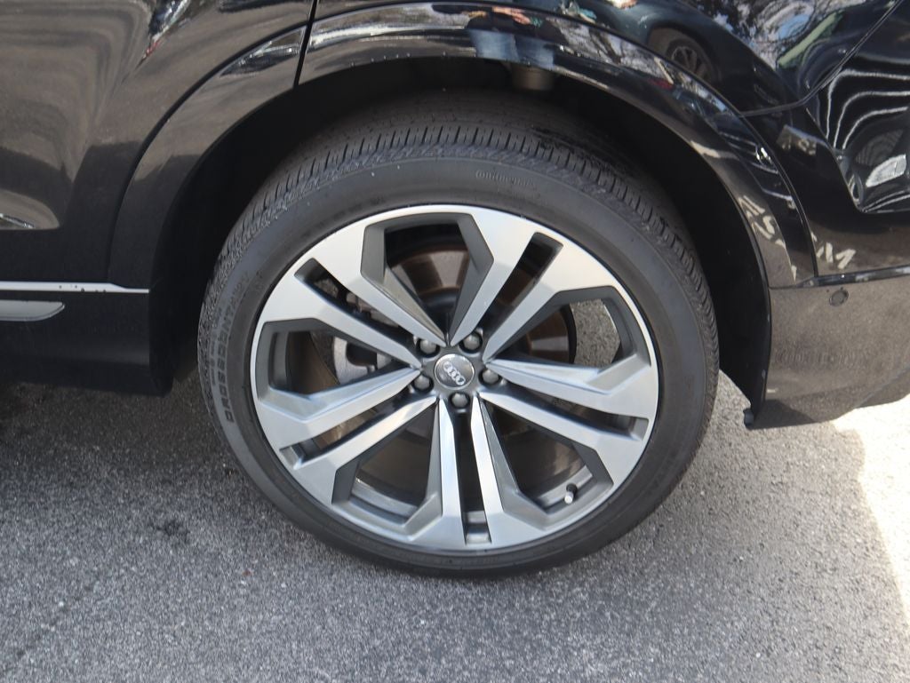 2020 Audi Q8 55 Premium Plus quattro