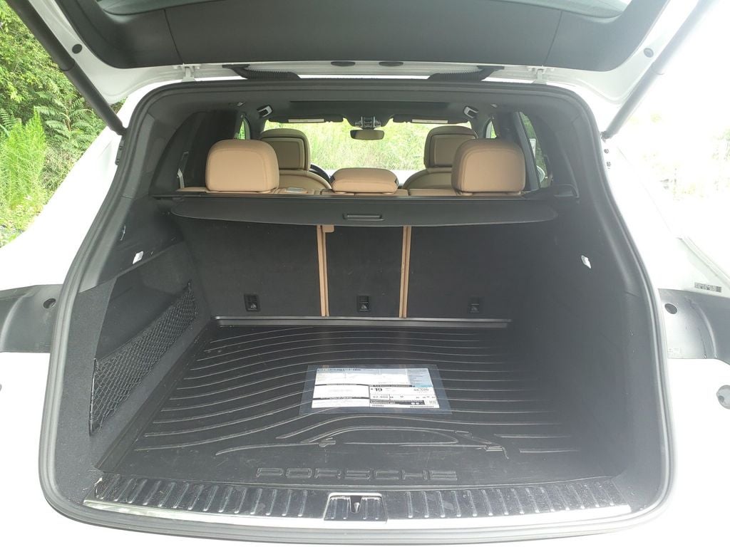 2023 Porsche Cayenne Base