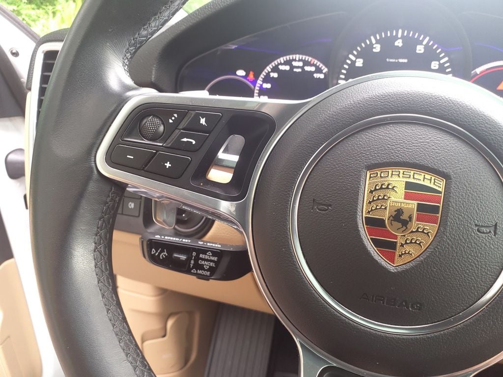 2023 Porsche Cayenne Base