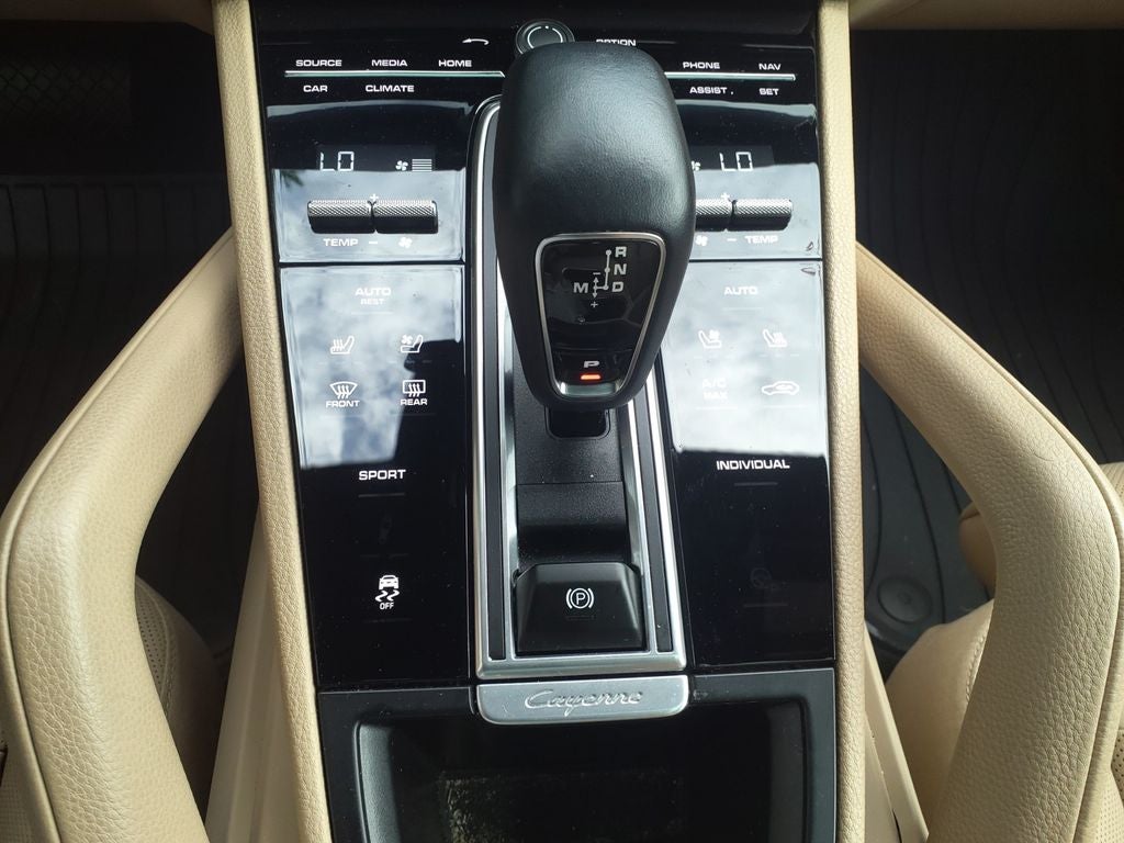2023 Porsche Cayenne Base