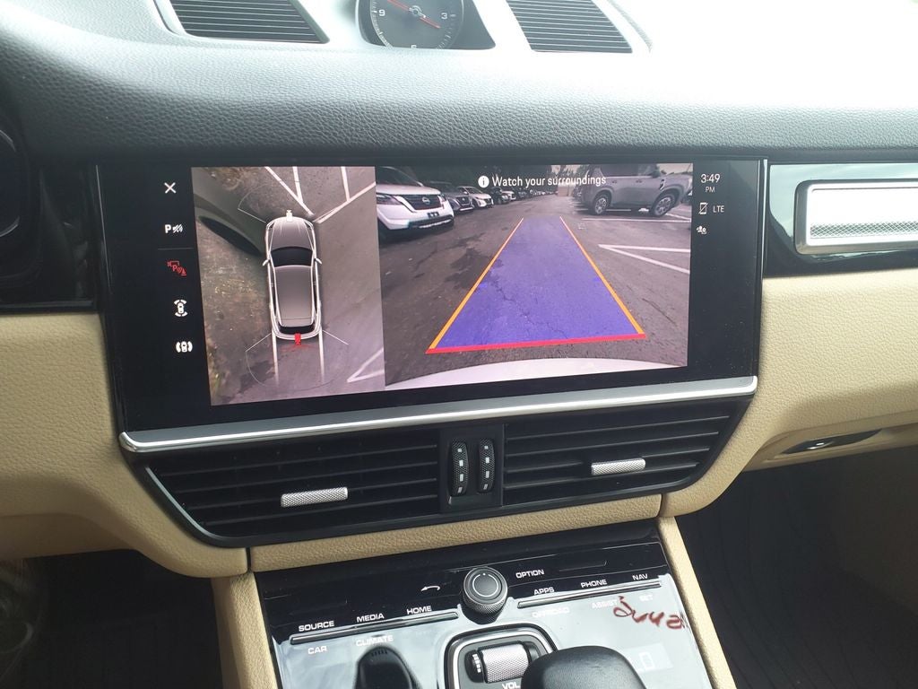 2023 Porsche Cayenne Base