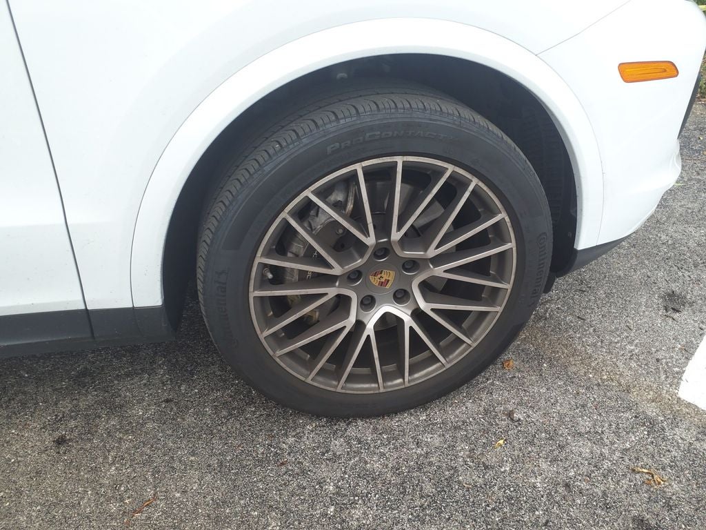 2023 Porsche Cayenne Base