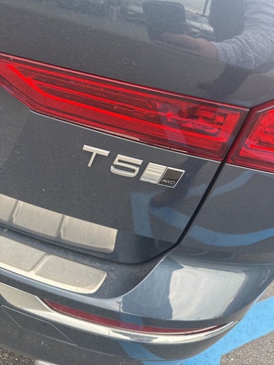 2018 Volvo XC60 T5 Inscription