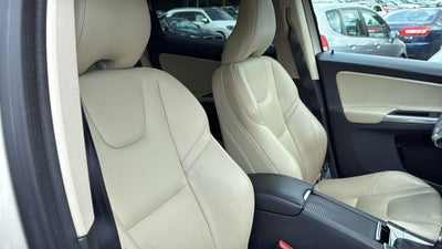 2017 Volvo XC60 T5 Dynamic