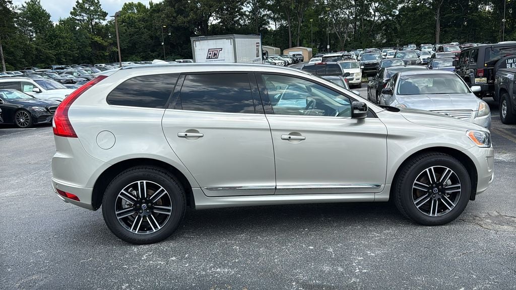 2017 Volvo XC60 T5 Dynamic