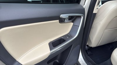 2017 Volvo XC60 T5 Dynamic