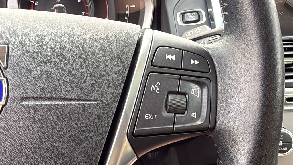 2017 Volvo XC60 T5 Dynamic