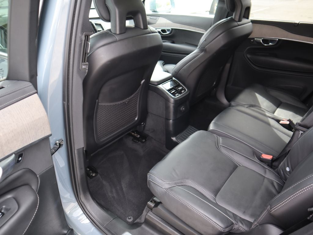 2022 Volvo XC90 Recharge Plug-In Hybrid T8 Inscription 7 Passenger