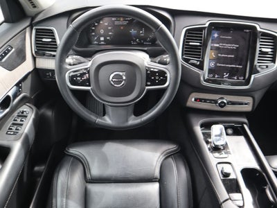 2022 Volvo XC90 Recharge Plug-In Hybrid T8 Inscription 7 Passenger