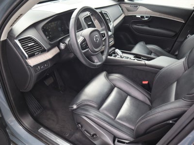 2022 Volvo XC90 Recharge Plug-In Hybrid T8 Inscription 7 Passenger