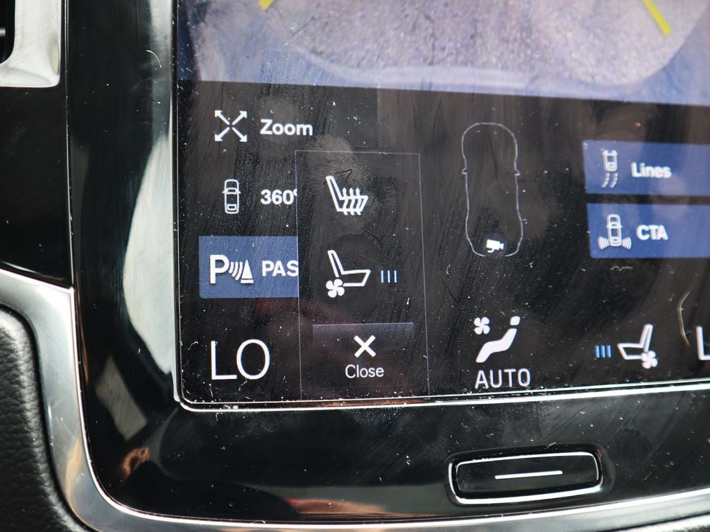 2022 Volvo XC90 Recharge Plug-In Hybrid T8 Inscription 7 Passenger