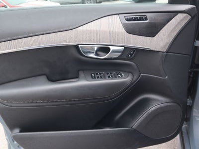 2022 Volvo XC90 Recharge Plug-In Hybrid T8 Inscription 7 Passenger