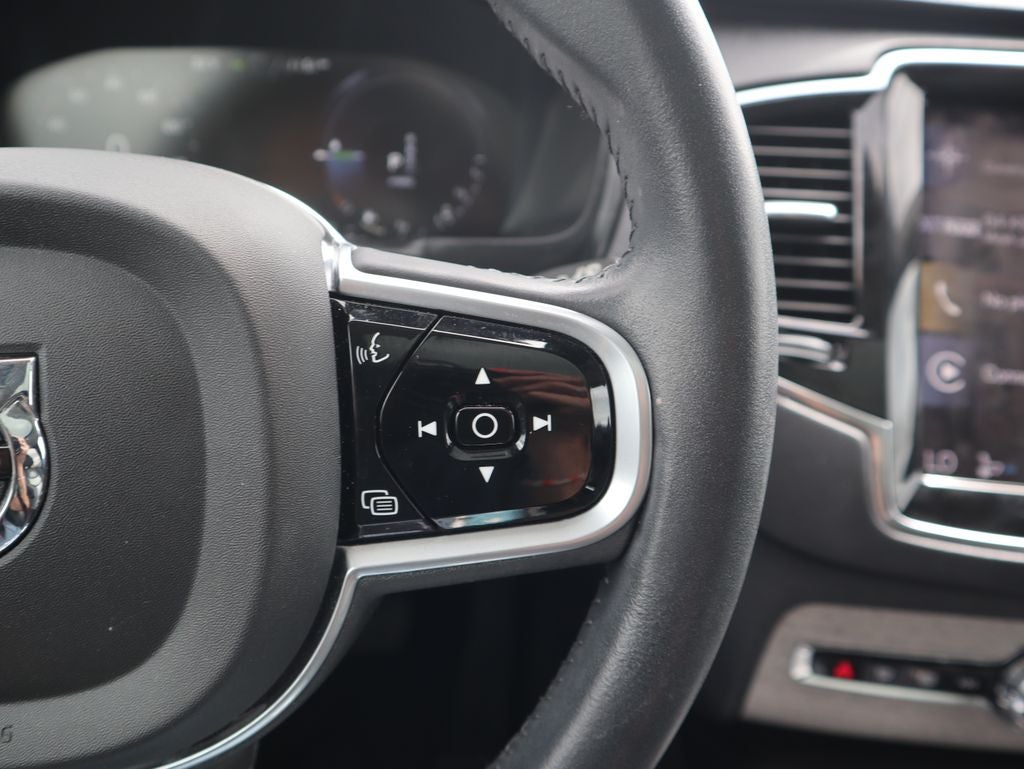 2022 Volvo XC90 Recharge Plug-In Hybrid T8 Inscription 7 Passenger