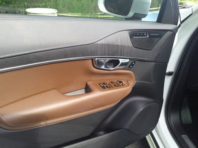 2022 Volvo XC90 Recharge Plug-In Hybrid T8 Inscription Extended Range 7P